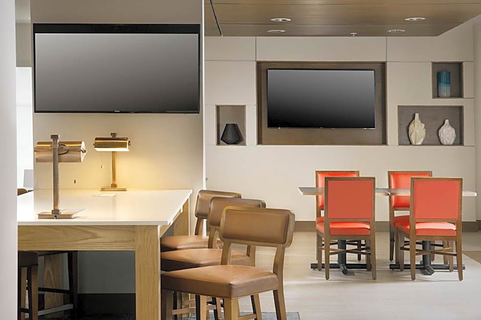 Holiday Inn Express & Suites Bay City By IHG