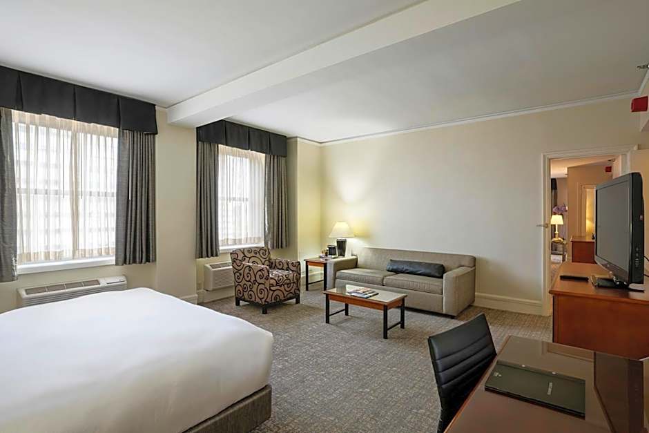 Hilton Cincinnati Netherland Plaza