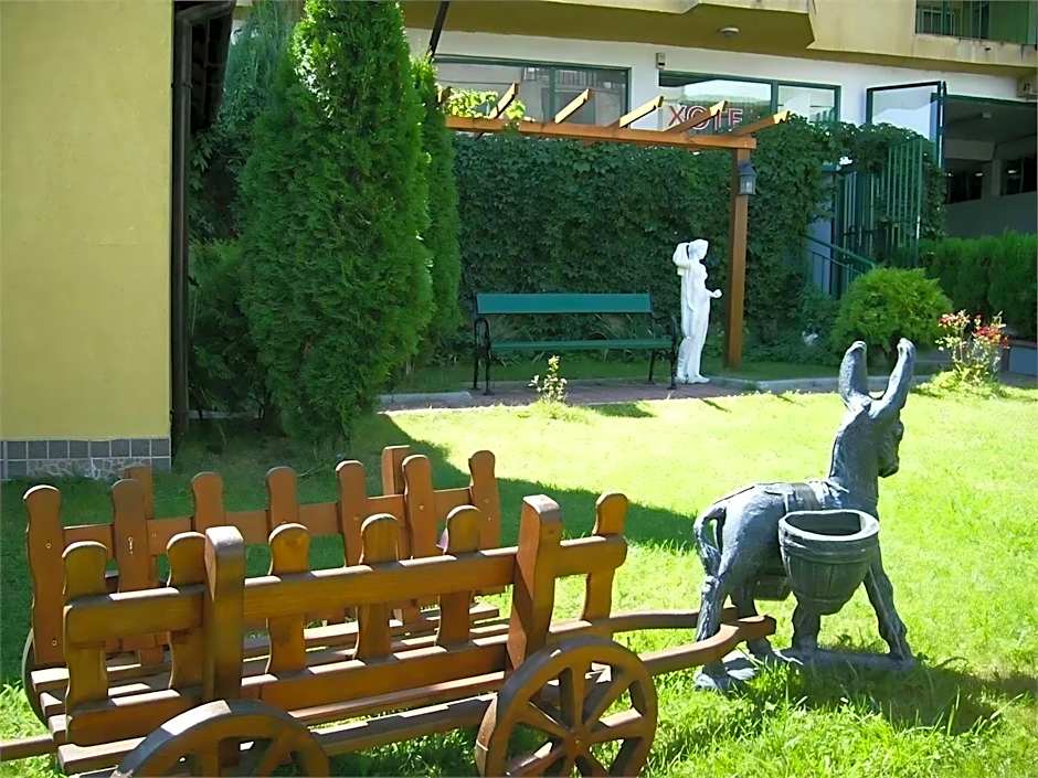 Семеен Хотел Надежда