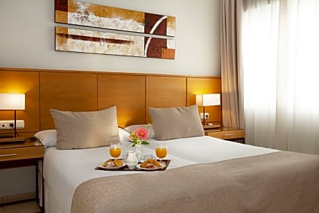 1 BEDROOM APARTMENT 2 ADULTS