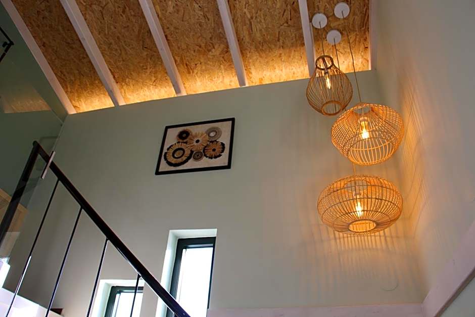 Lamprini's Deluxe Studios