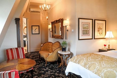 Victorian Manor Guestroom