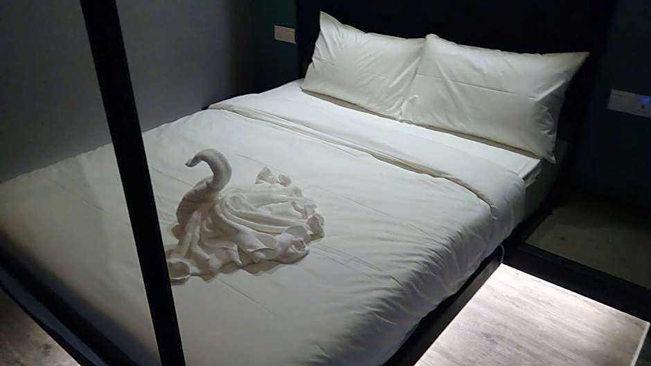 OYO 90899 Tube Hotel Melaka