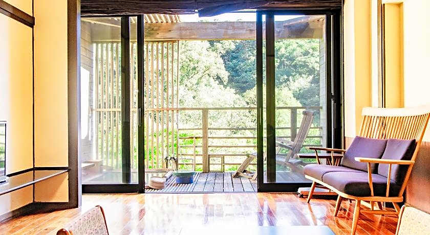 Kirishima Momijidani Seiryuso