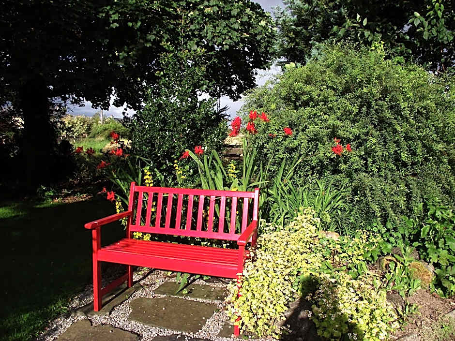 Twin Oaks Bed & Breakfast