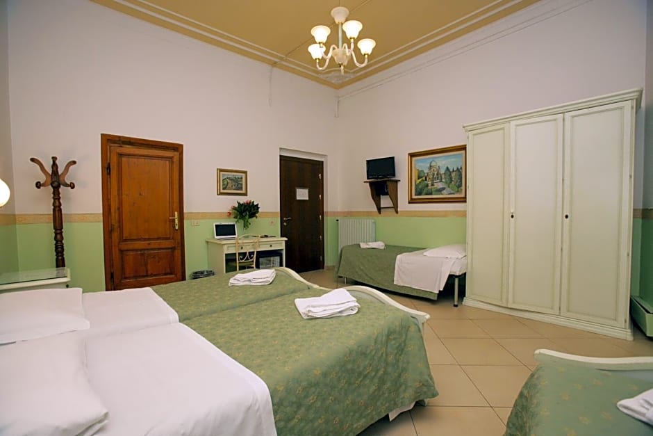 Hotel Desiree