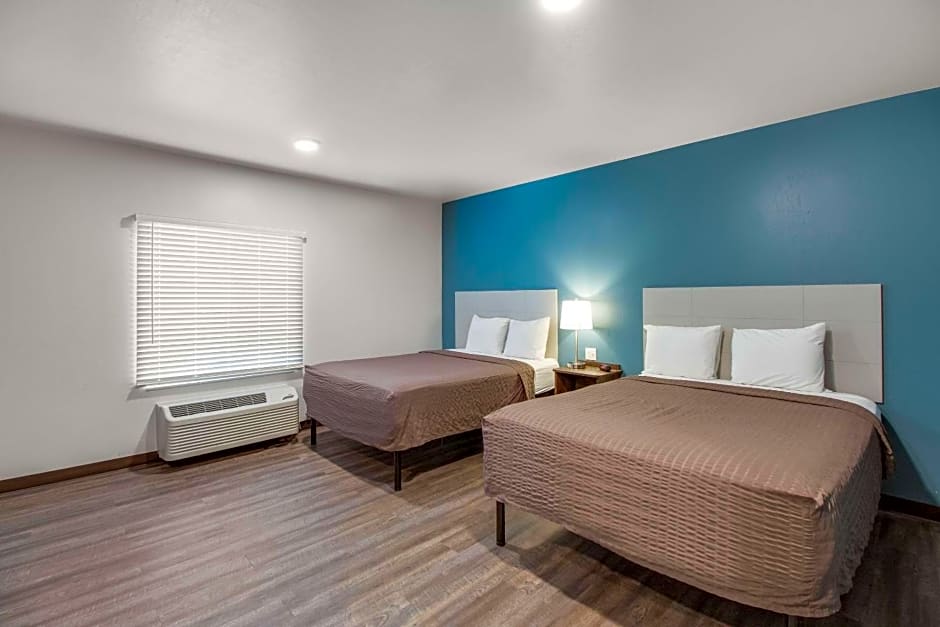 WoodSpring Suites Bakersfield Airport