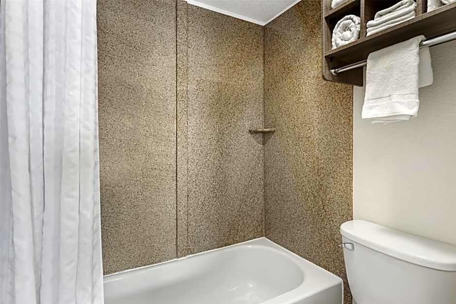 Best Western Plus Chesapeake Bay - Norfolk