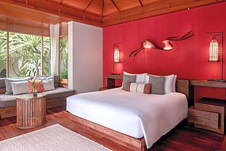 Lagoon Pool Villa