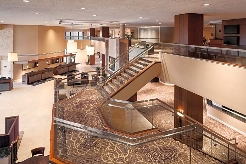 DoubleTree By Hilton Somerset Exec. Meeting Center