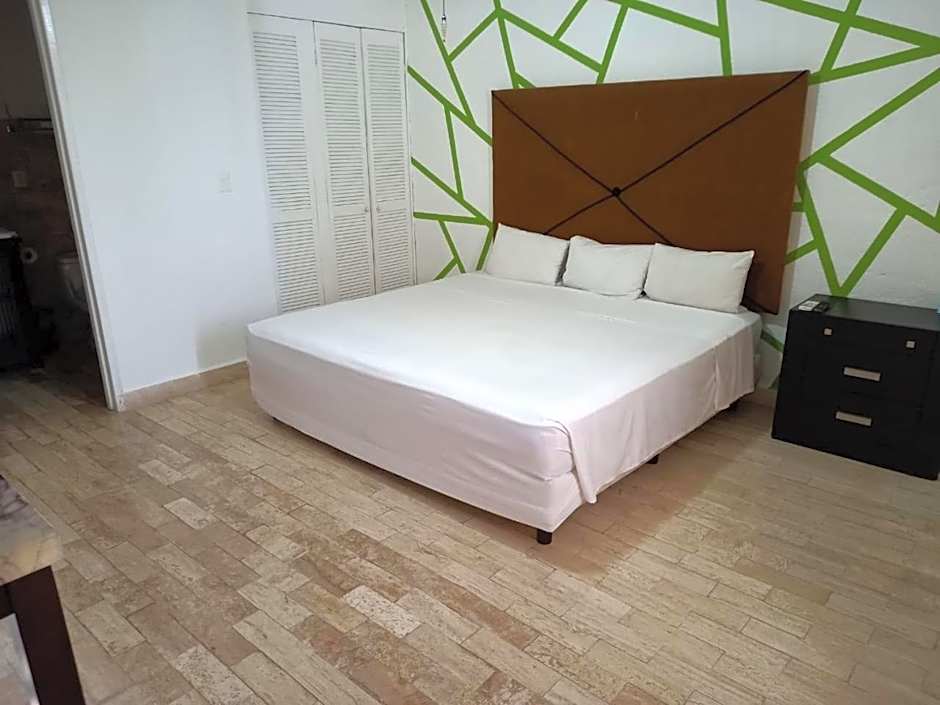 Nirvana Hotel & Hostel - Cancun Hotel Zone – Cancun, TX