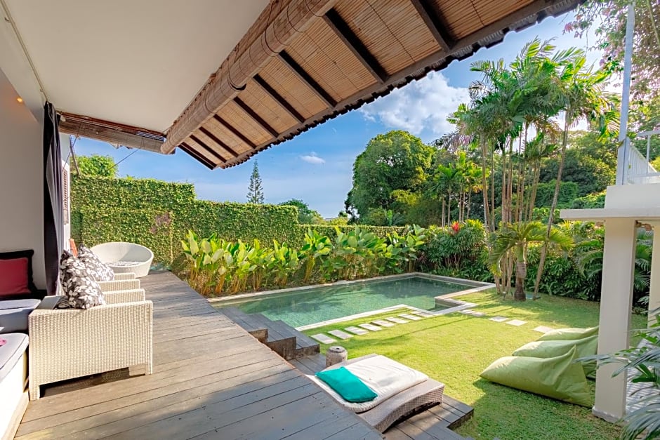 Villa Bumi - Playful & Quirky 3BR Villa Near Seminyak, a Unique Getaway