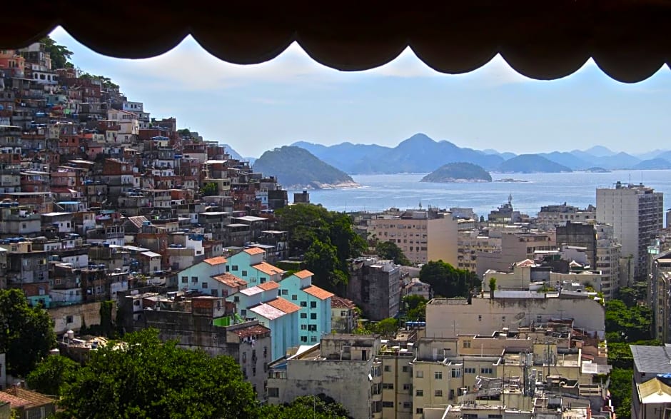 Pousada Favela Cantagalo