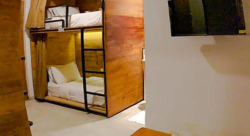 D beds Hostel