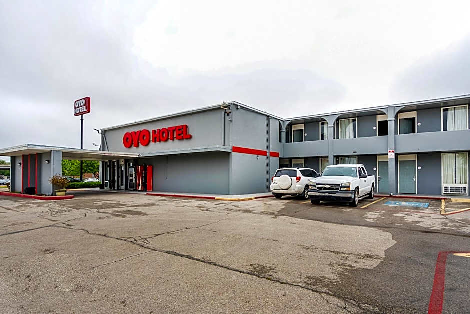 OYO Hotel Wichita Falls