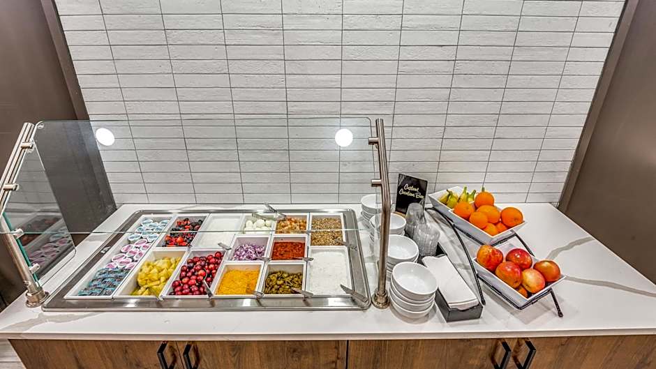 Staybridge Suites Dallas Market Ctr Love Field by IHG