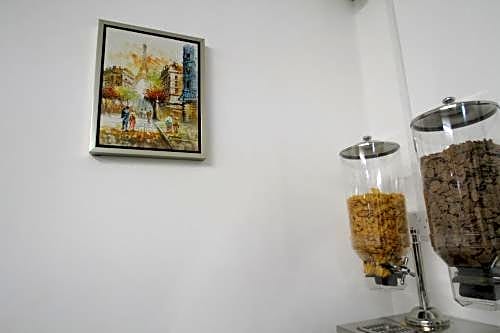 OYO Greenleafe Hotel