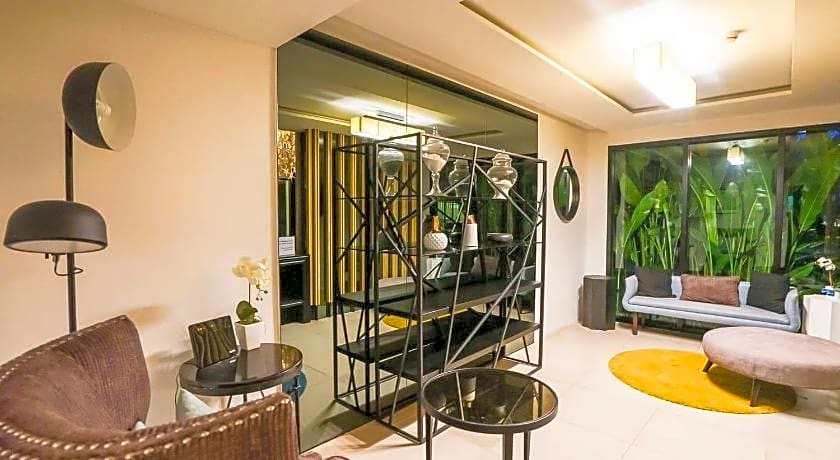 Centrio  By Suttirak