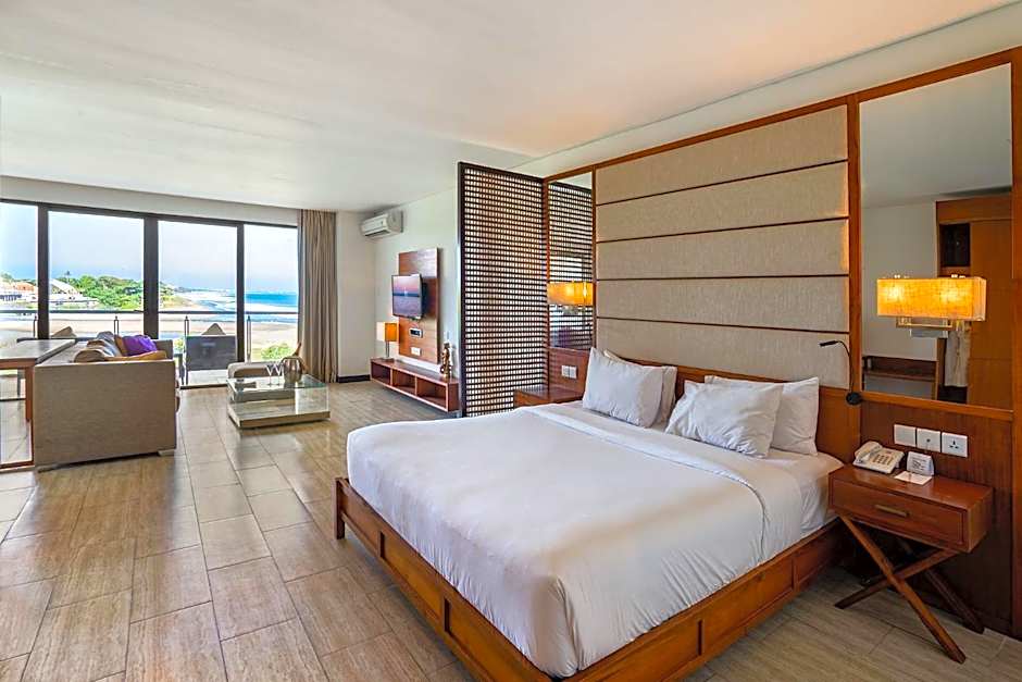 Photo 1 of 5 of 1 Bedroom Suite, Partial Ocean View