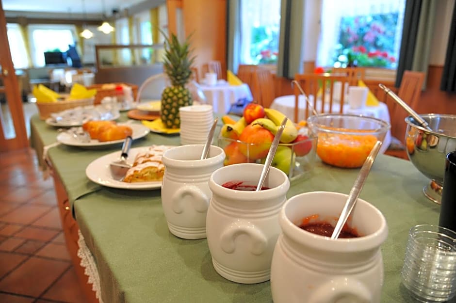 Hotel Pension Schweitzer