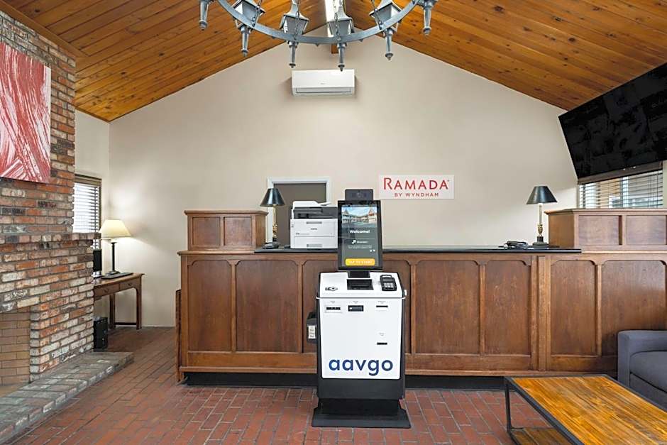 Ramada Bayside Inn & Suites Eureka
