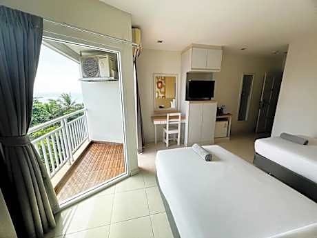 Twin Room Partial Sea View