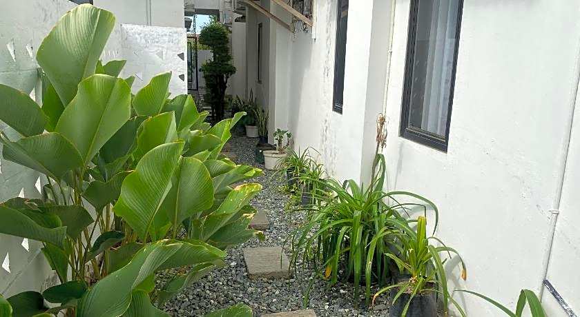 Urbanview Hotel Medio Inn Palu by RedDoorz