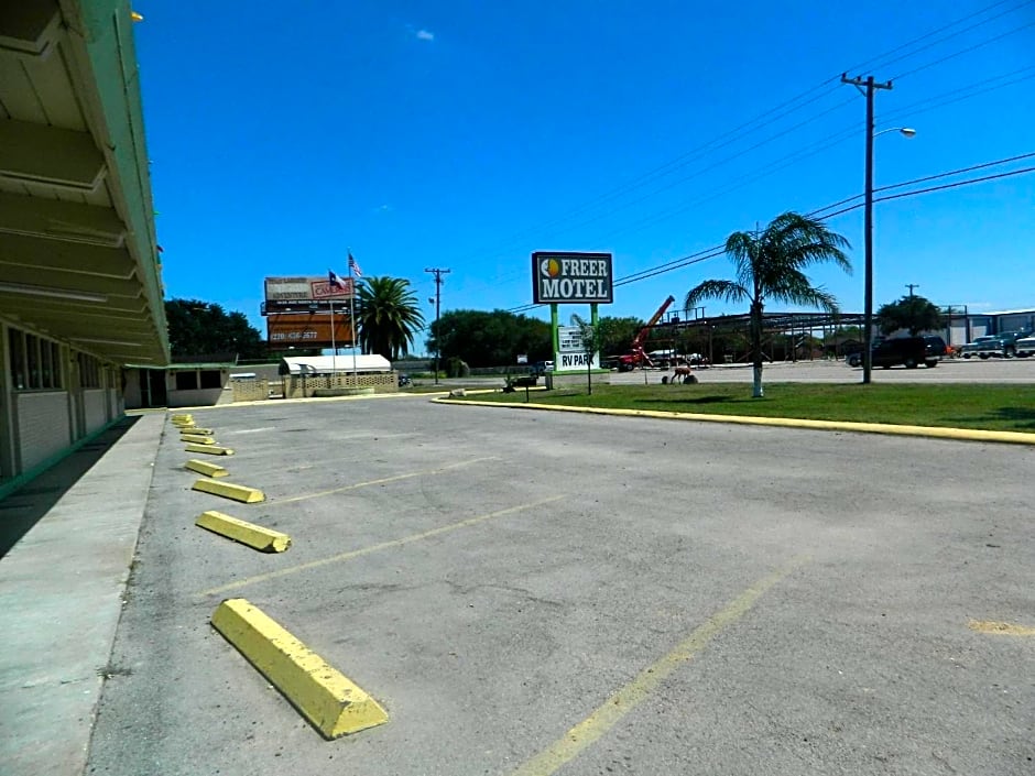 Freer Motel