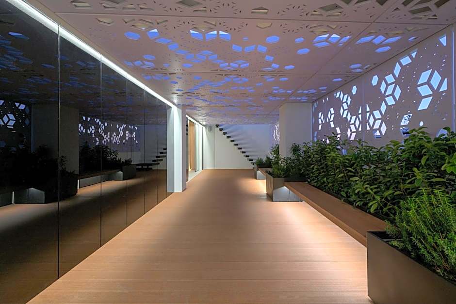 Essence Suites Downtown Suites - Adults Only