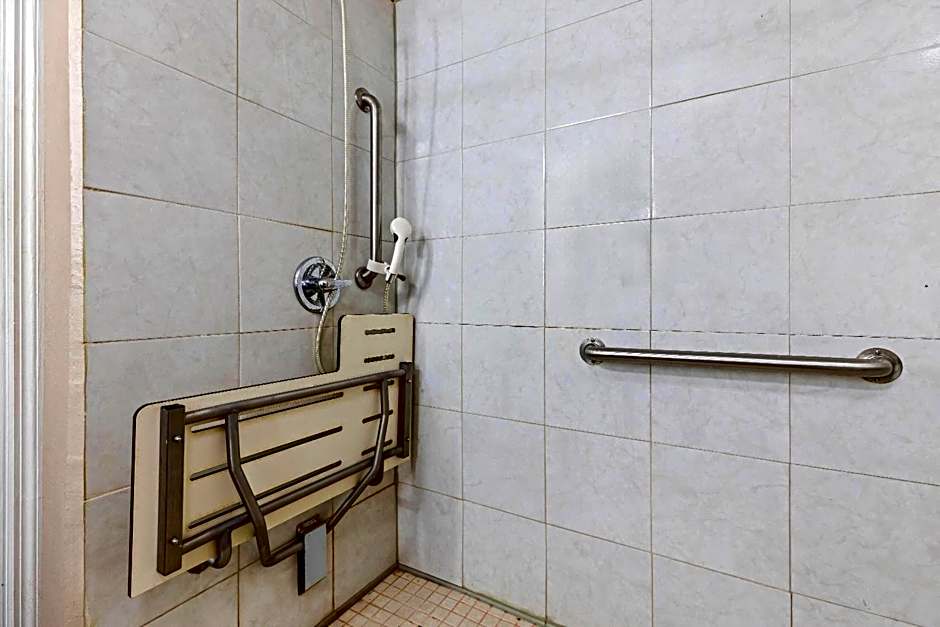 Super 8 by Wyndham Athens