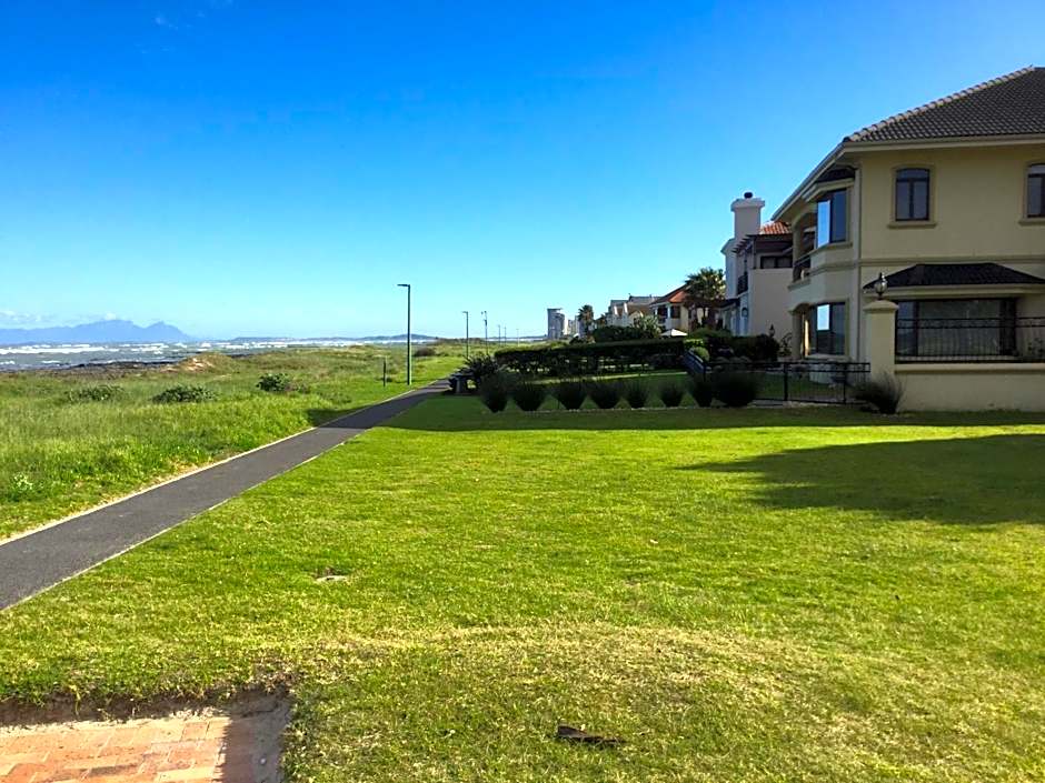 Greenways Strand Golf Beach C3