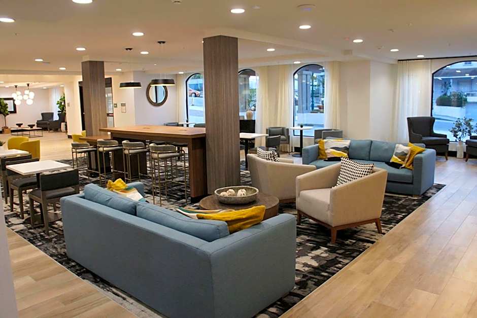 La Quinta Inn & Suites by Wyndham Santa Cruz