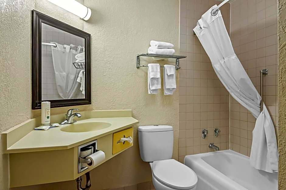 Quality Inn & Suites