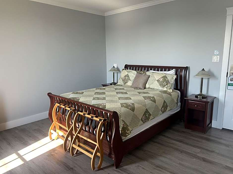 Lunenburg Arms Hotel