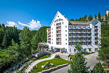 Hotel Schweizerhof Sils Maria, a Faern Collection Hotel