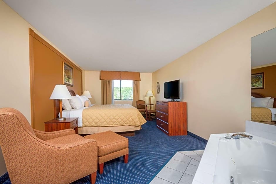 Ramada by Wyndham Catlettsburg/Ashland