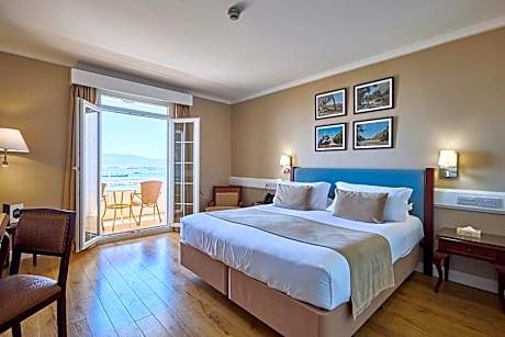 Double Room with Balcony and Sea View