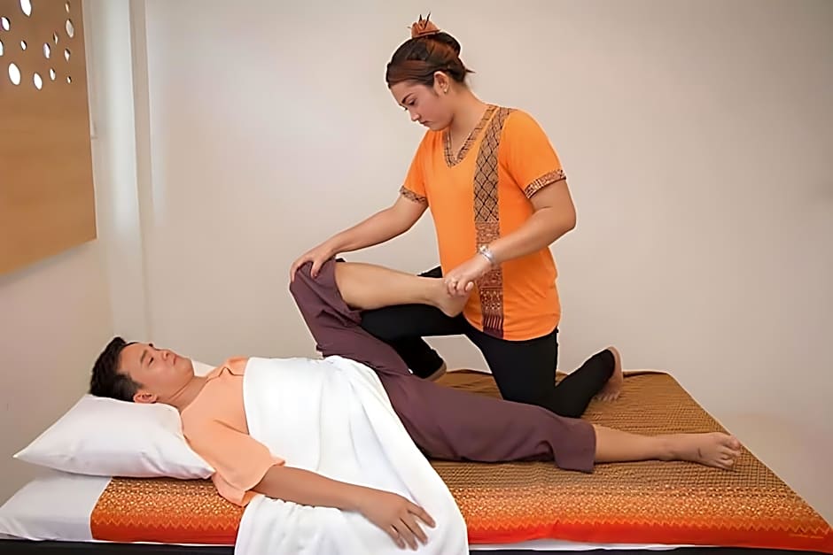 Dragon River Avenue Hotel