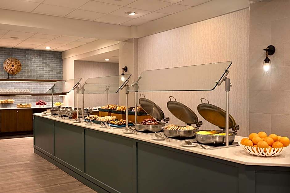 DoubleTree Suites by Hilton Orlando - Disney Springs® Area