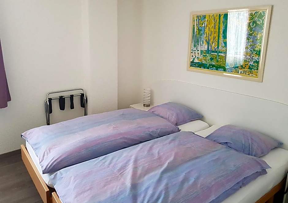 Photo 1 of 4 of Apartment