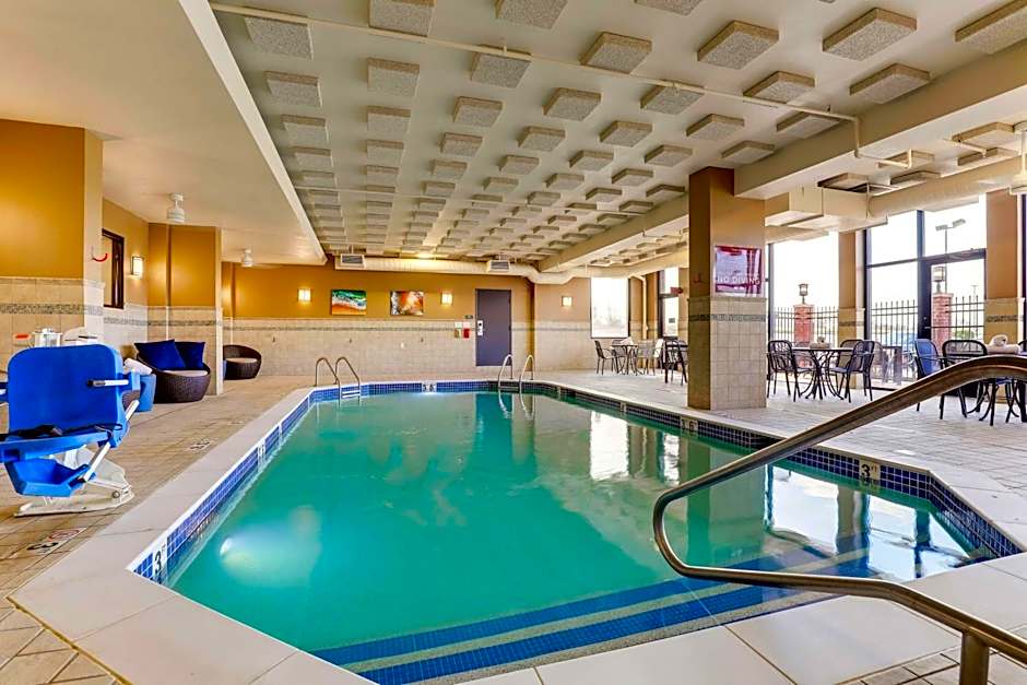 Drury Inn & Suites St. Louis St. Peters