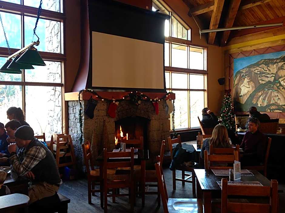 Howe Sound Inn & Brewing Company