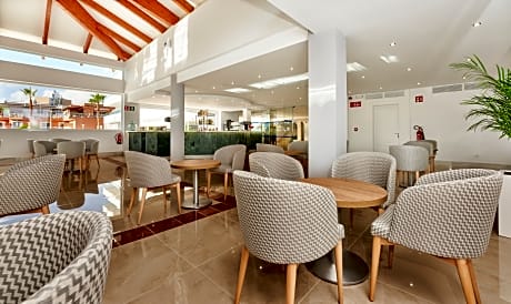 Globales Torrenova Adults Only +16