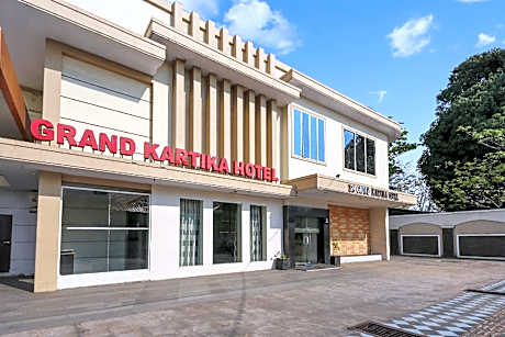 Collection O 93163 Hotel Grand Kartika