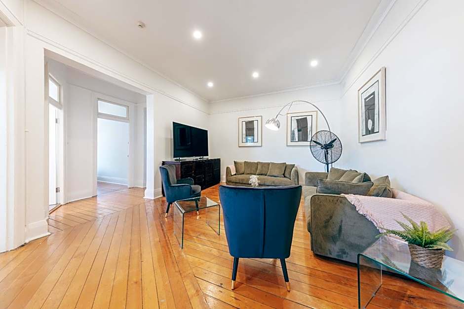 Gaslight Inn - Adults Only