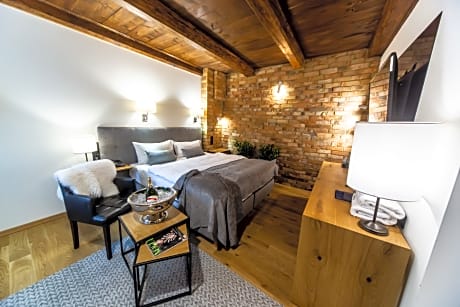 double or twin economy