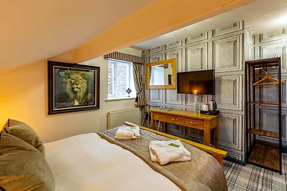 Holly Lodge Guest House with FREE off site health club