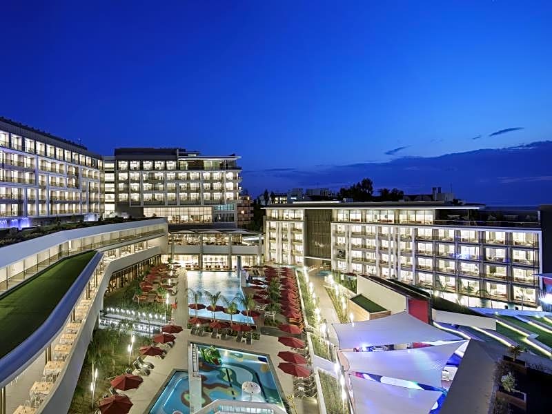 The Sense Deluxe Hotel