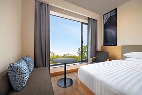 Guest Room Twin Beds City View