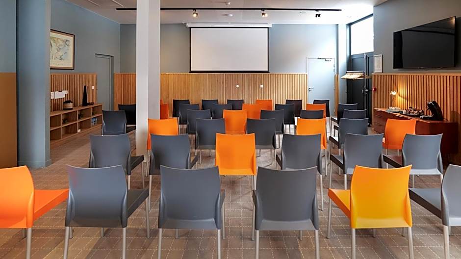 Plan B Hotel - Living Chamonix